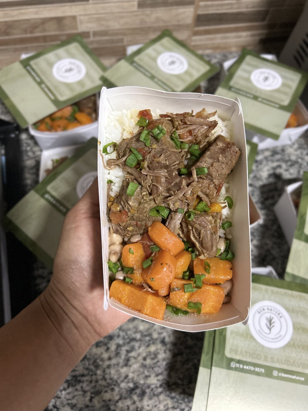 Arroz, feijão, carne de panela e legumes